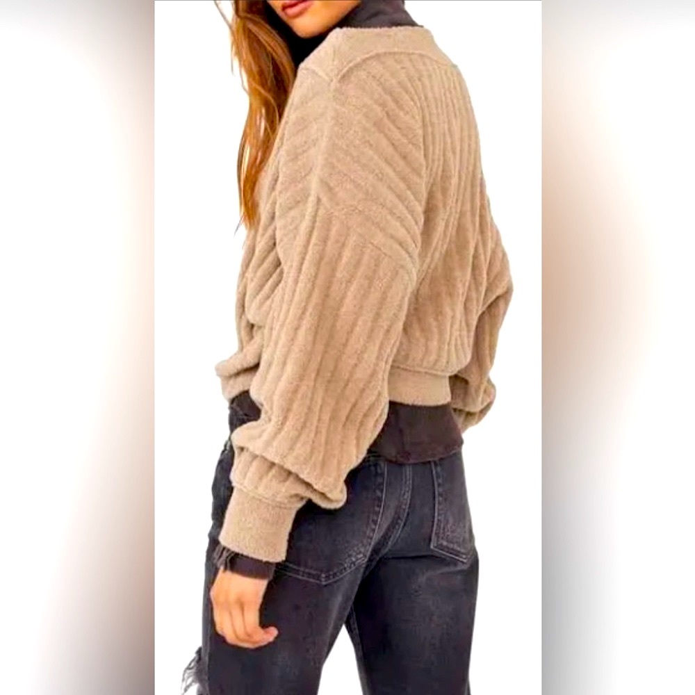 🌺Free People Cabin Fever Pullover🌸🌺 - Picture 2 of 15